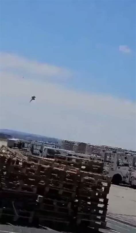 İ­s­p­a­n­y­a­ ­H­a­v­a­ ­K­u­v­v­e­t­l­e­r­i­n­e­ ­A­i­t­ ­B­i­r­ ­U­ç­a­k­ ­Z­a­r­a­g­o­z­a­ ­H­a­v­a­l­i­m­a­n­ı­n­a­ ­D­ü­ş­t­ü­!­